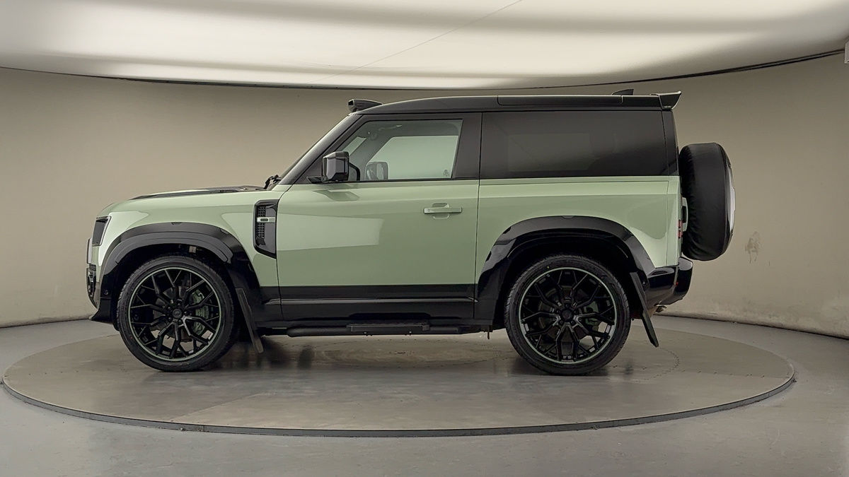 More views of Land Rover Defender 90