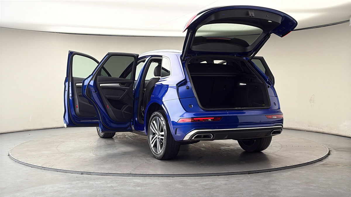 More views of Audi Q5