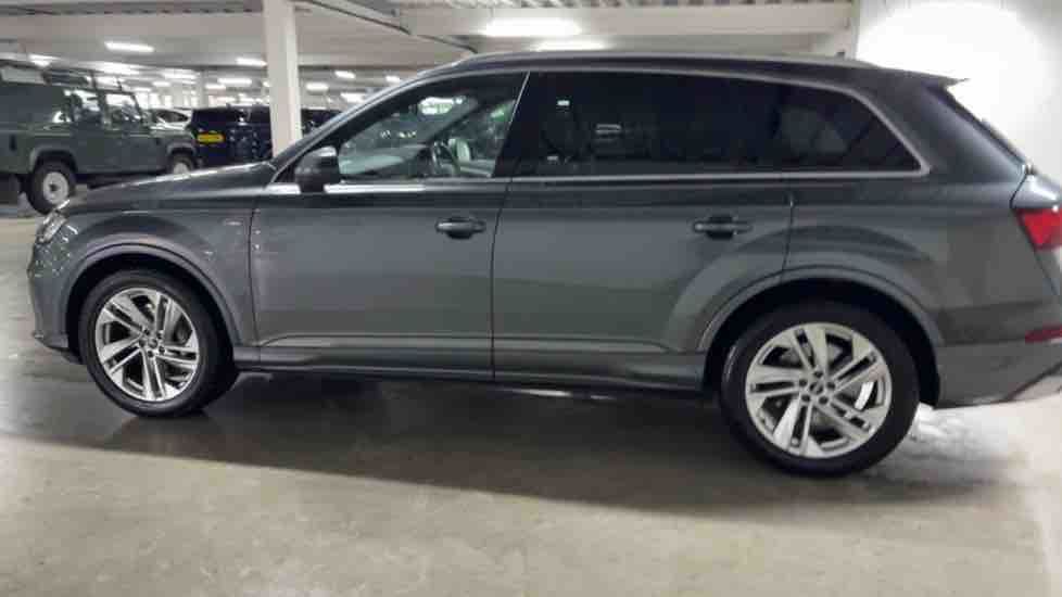 More views of Audi Q7
