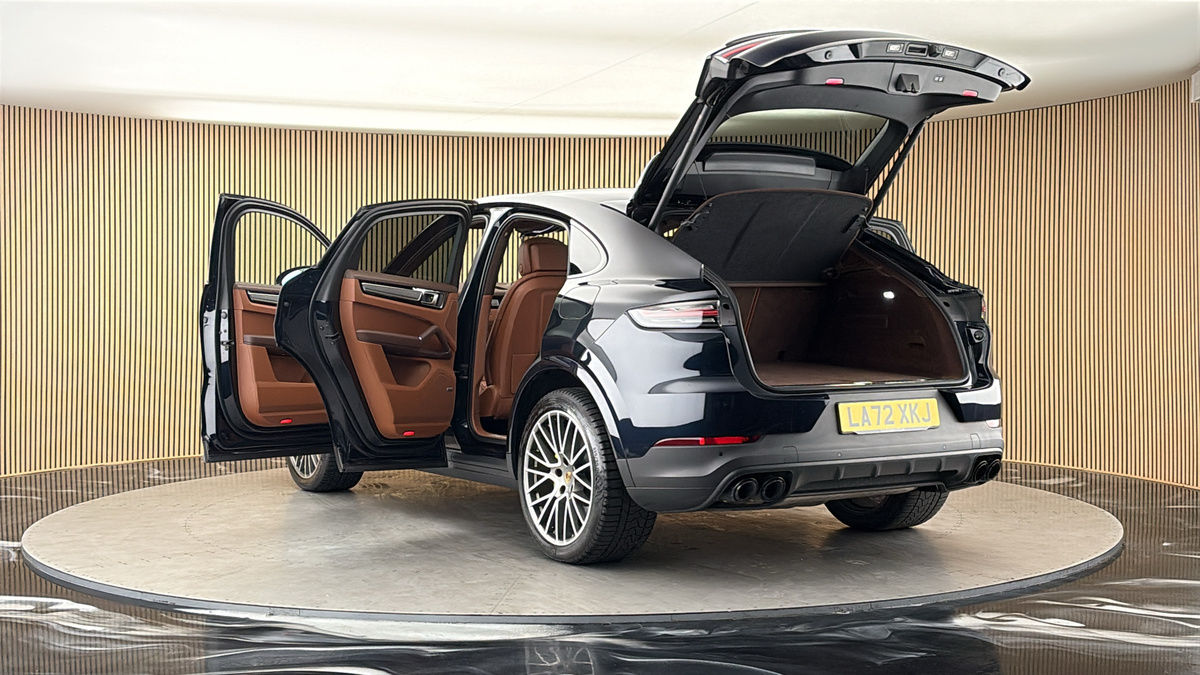 Porsche Cayenne Image 23