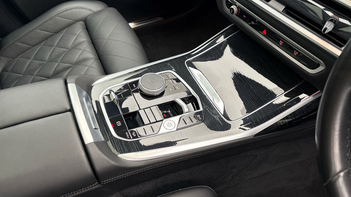 BMW X7 Image 18