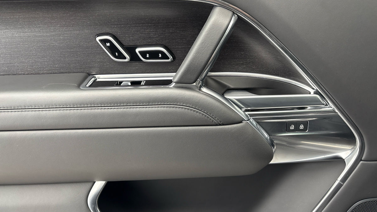 Land Rover Range Rover Image 19