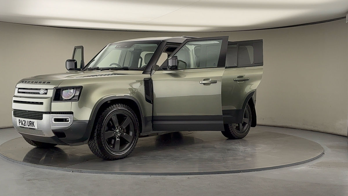 More views of Land Rover Defender 110
