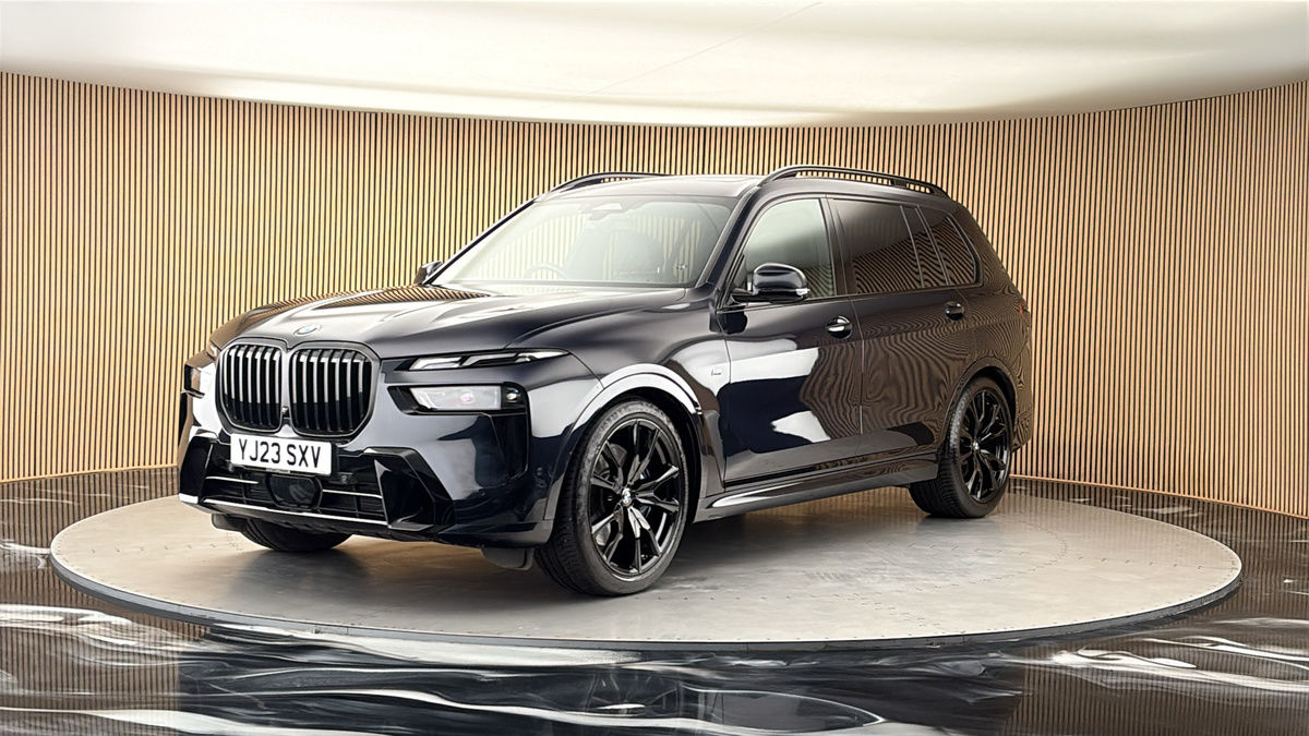 More views of BMW X7