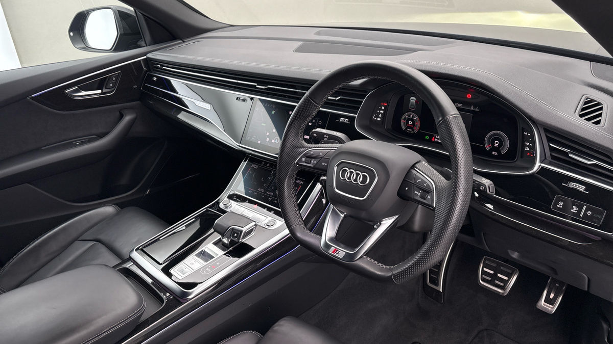 Audi Q8 Image 5