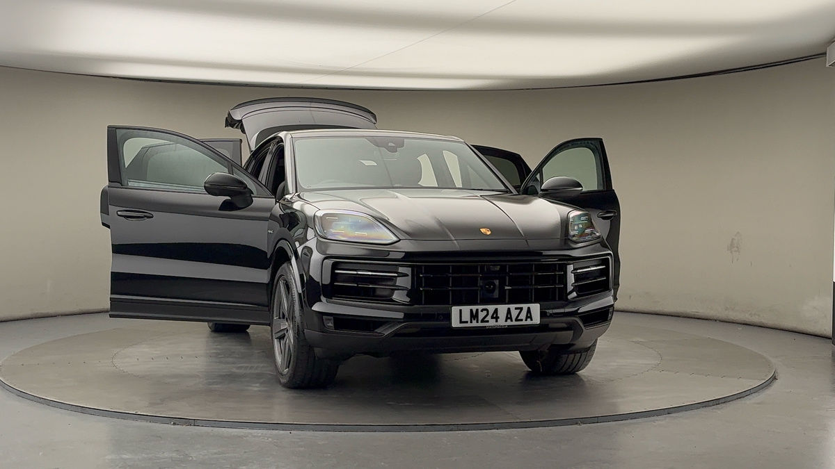 More views of Porsche Cayenne