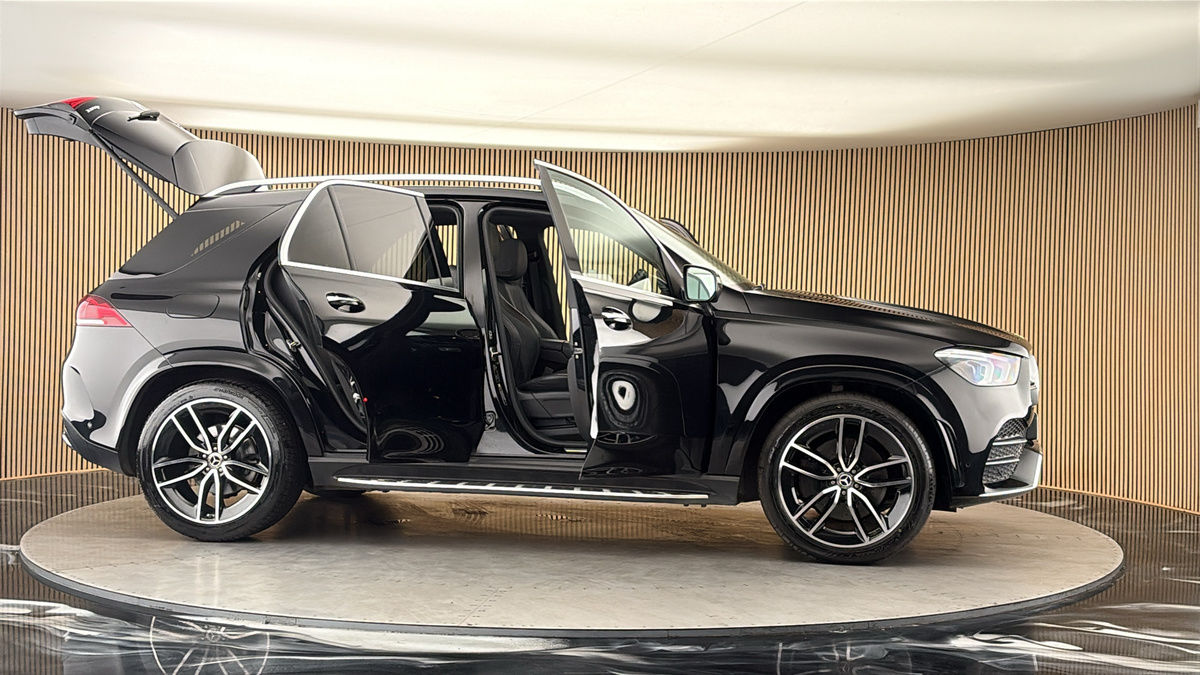 More views of Mercedes-Benz GLE