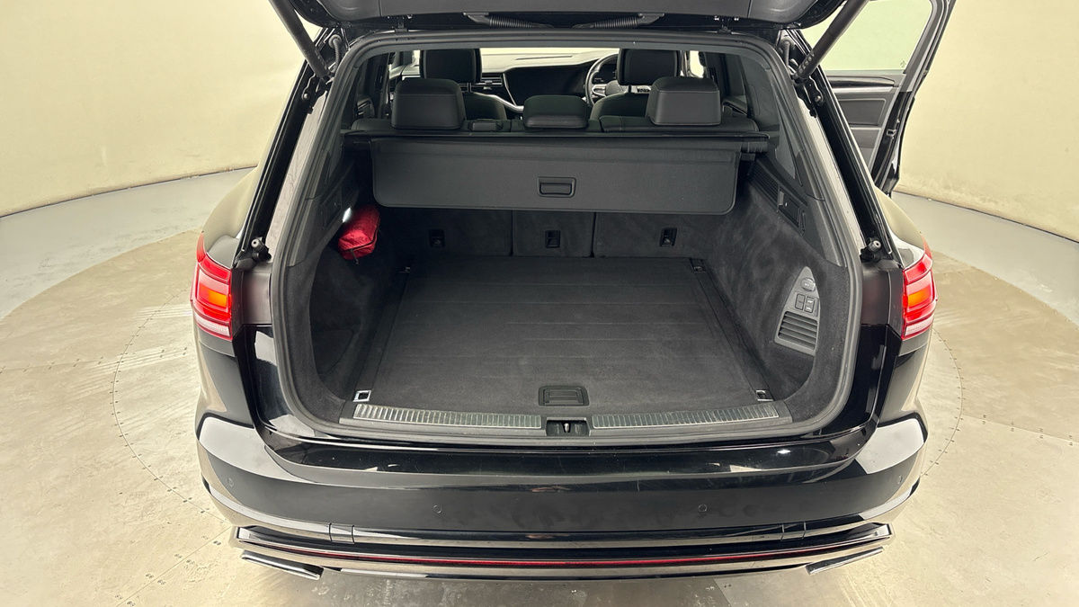 Volkswagen Touareg Image 11