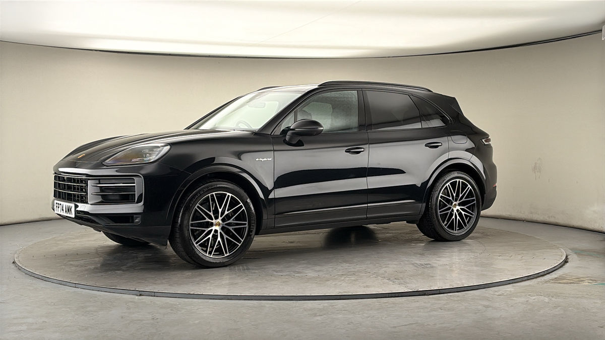 More views of Porsche Cayenne