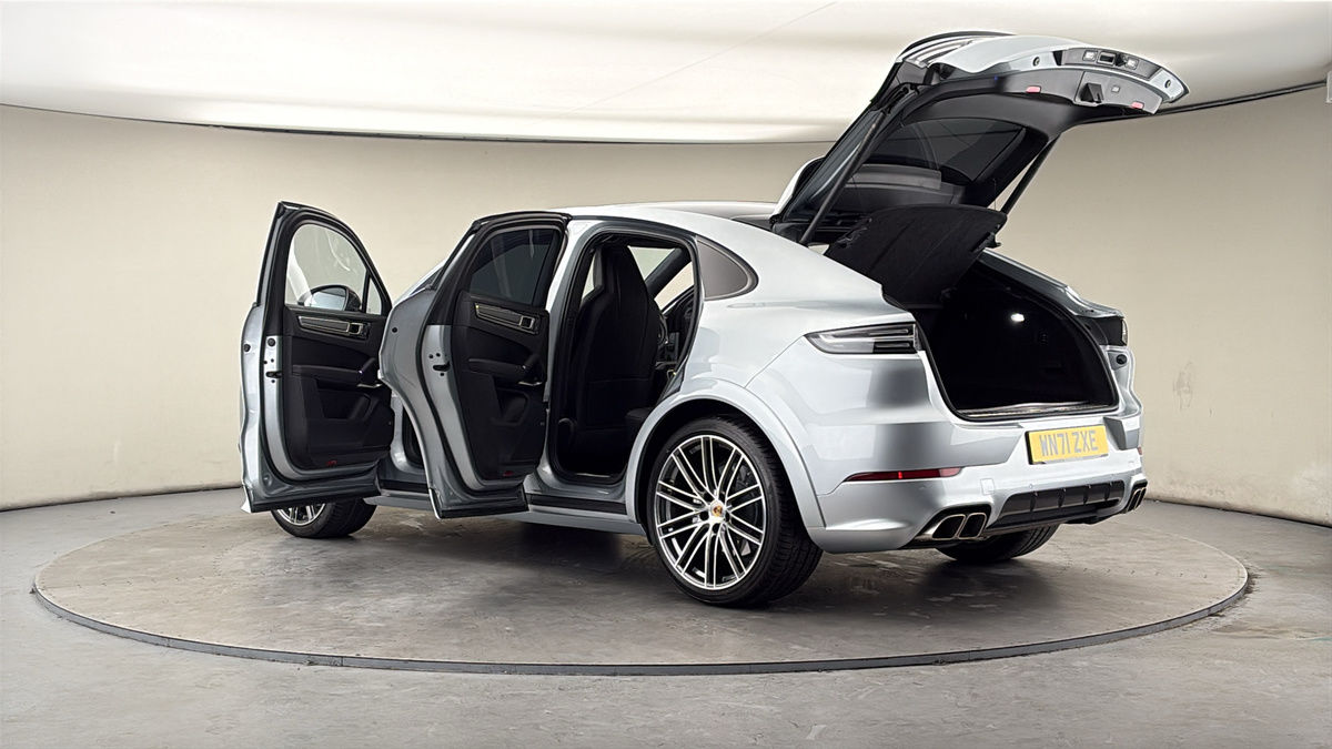 More views of Porsche Cayenne