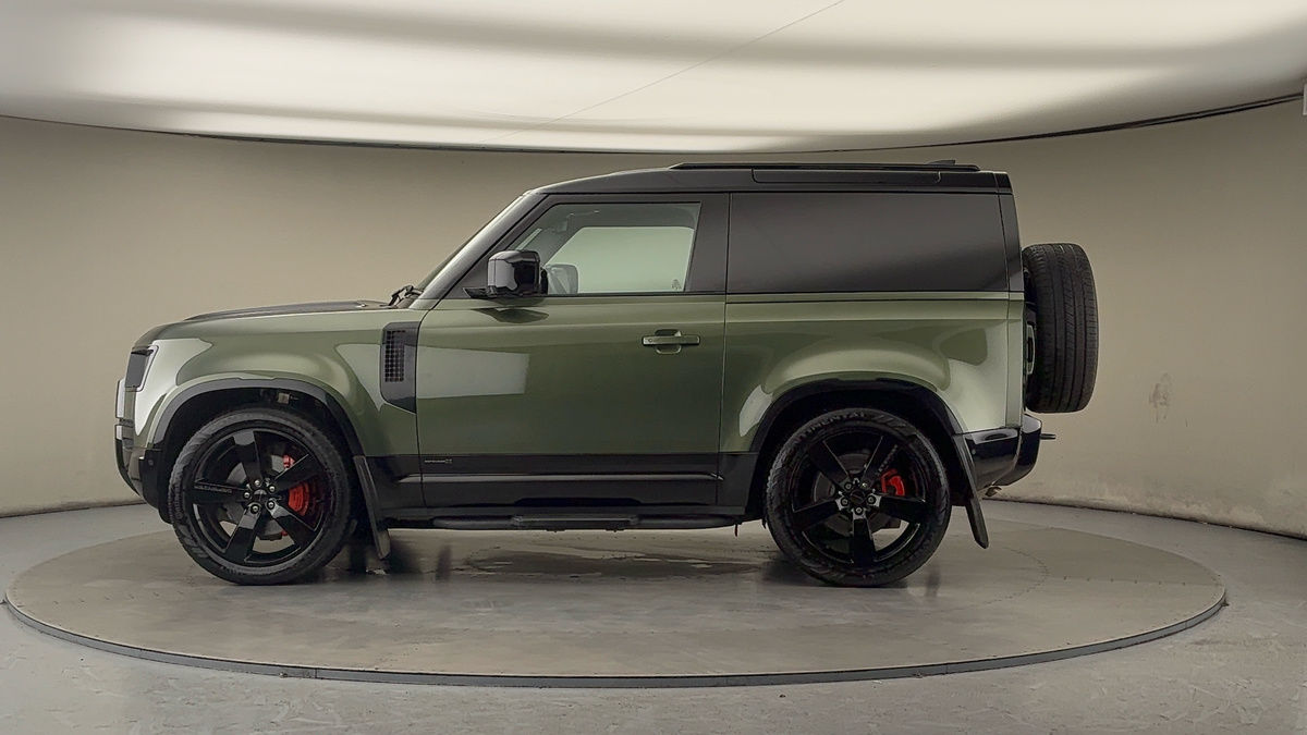 Land Rover Defender 90 Image 15