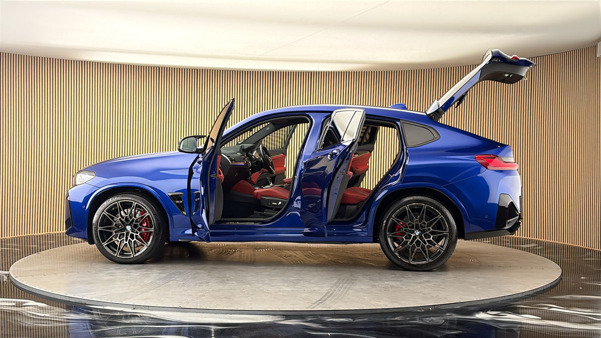 More views of BMW X4 M