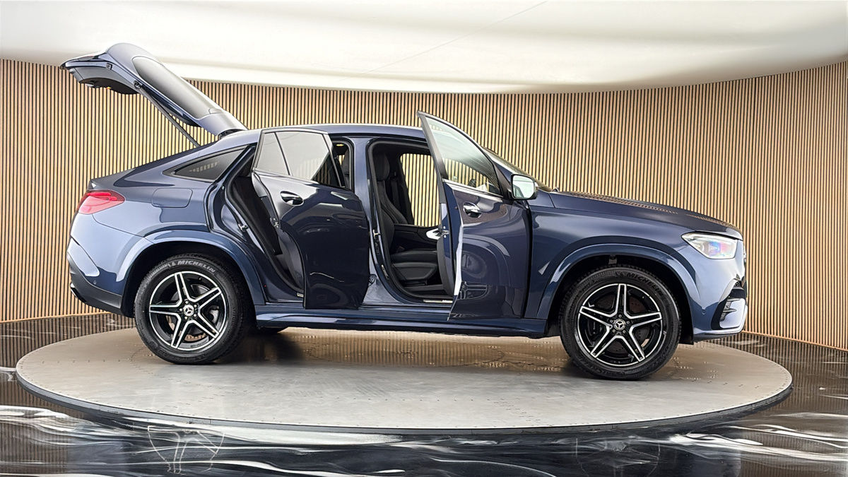 More views of Mercedes-Benz GLE