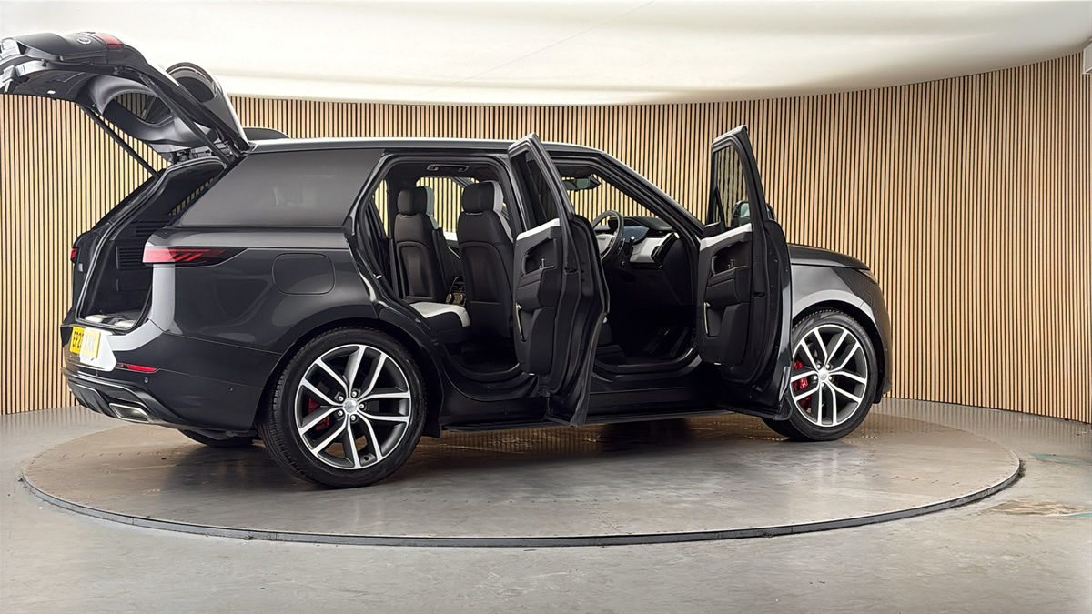 More views of Land Rover Range Rover Sport