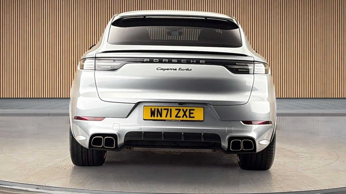 Porsche Cayenne Image 4