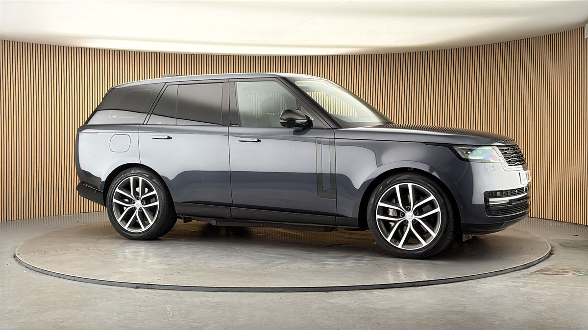 More views of Land Rover Range Rover