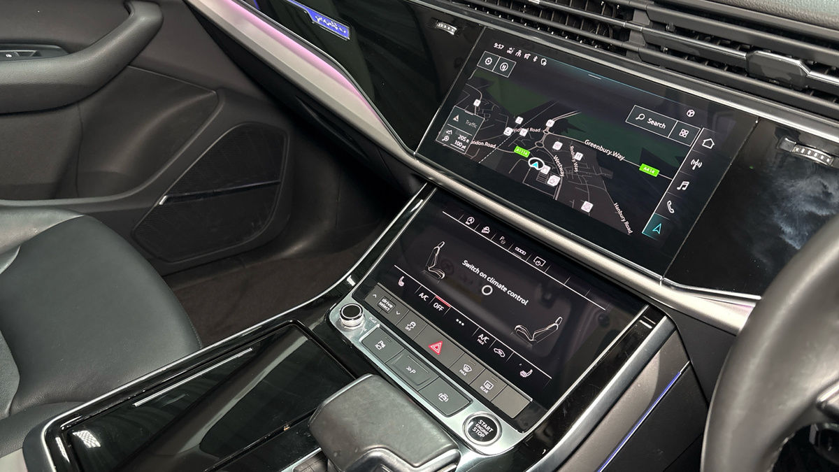 Audi Q7 Image 18