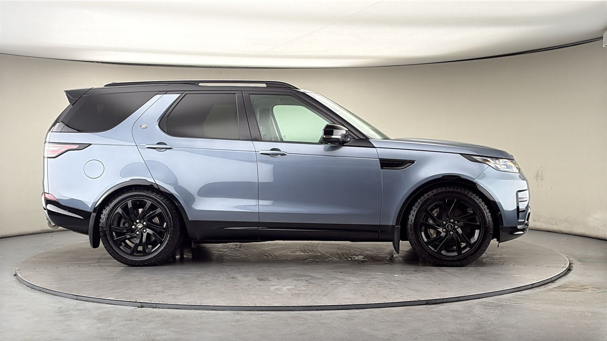 More views of Land Rover Discovery