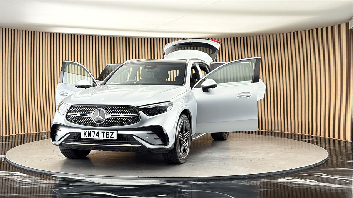 More views of Mercedes-Benz GLC