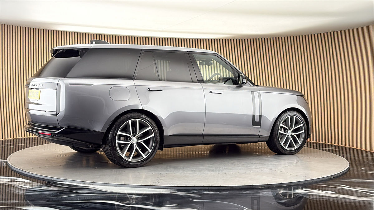 More views of Land Rover Range Rover