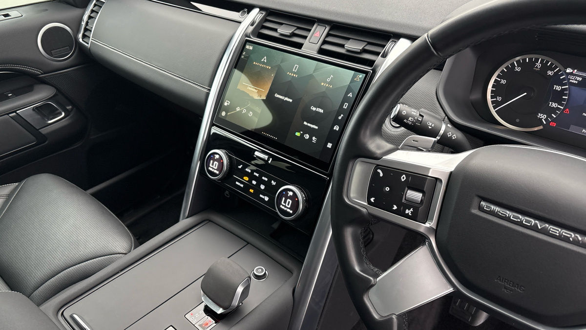 Land Rover Discovery Image 30