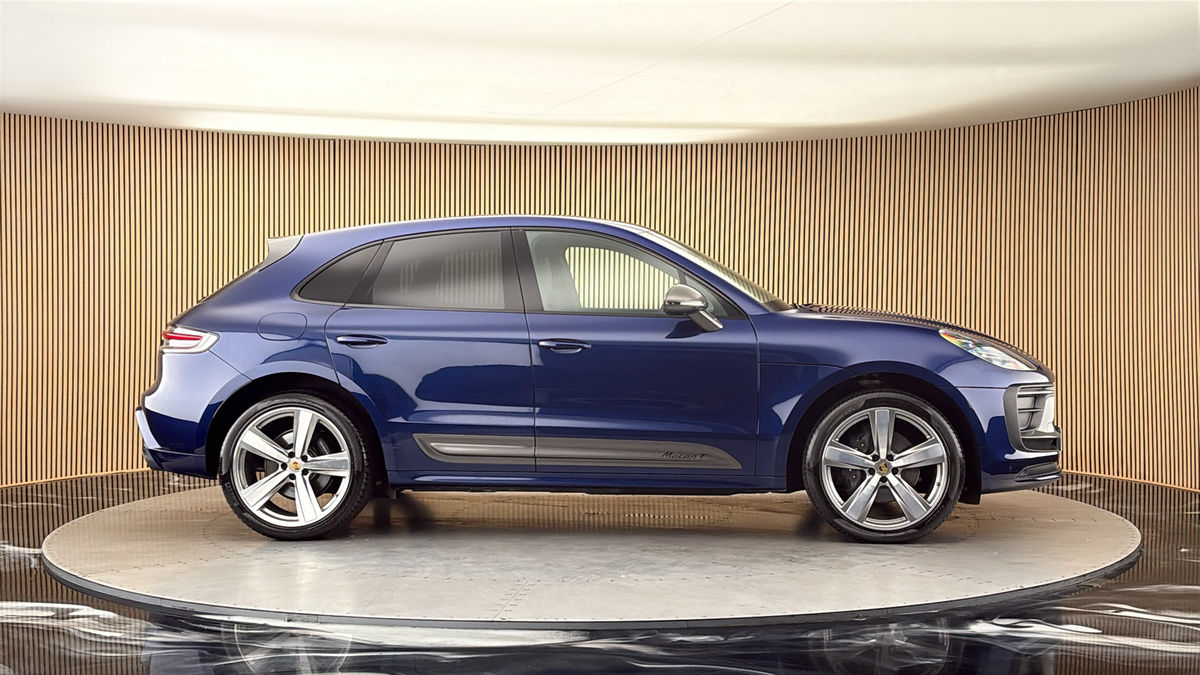 More views of Porsche Macan