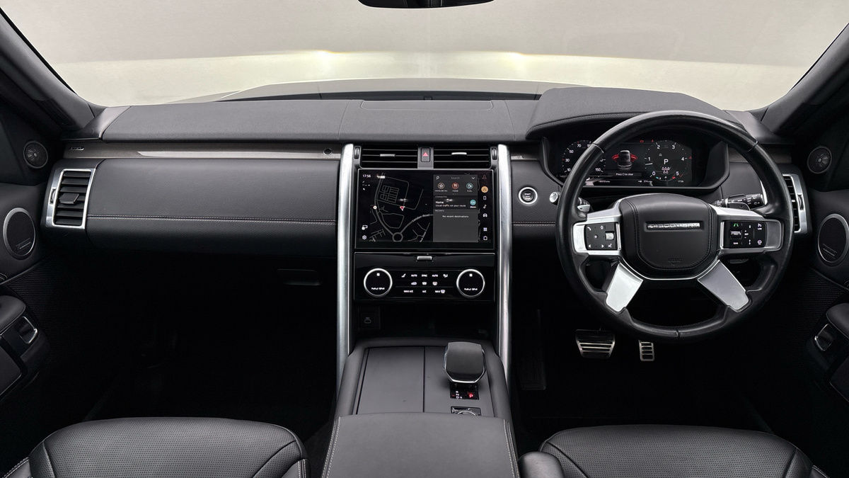 Land Rover Discovery Image 12