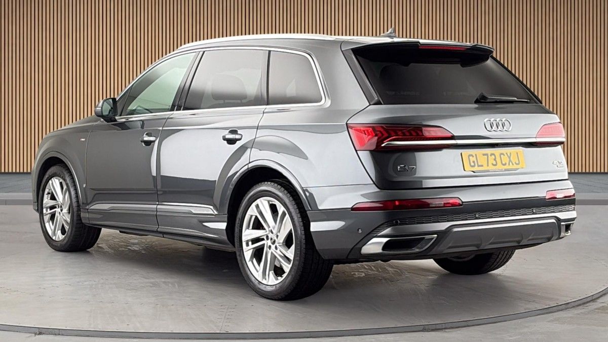 Audi Q7 Image 2