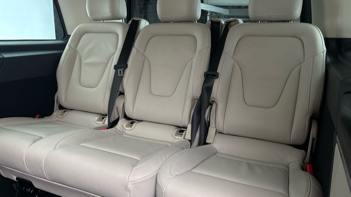 Mercedes-Benz V Class Image 8