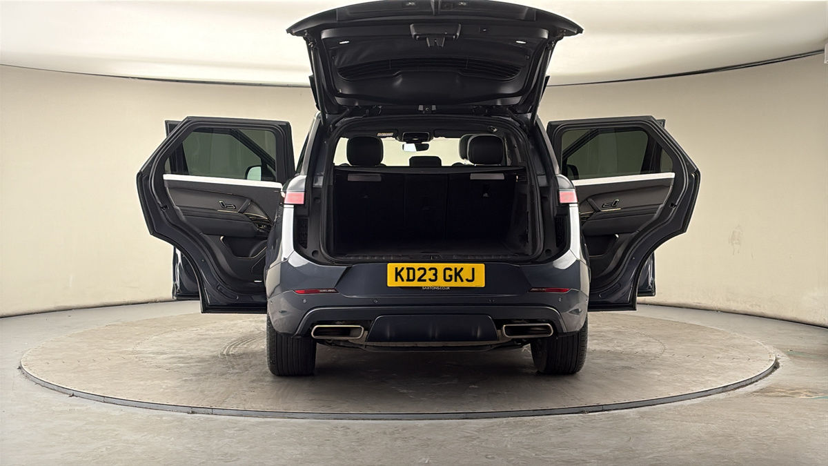 More views of Land Rover Range Rover Sport