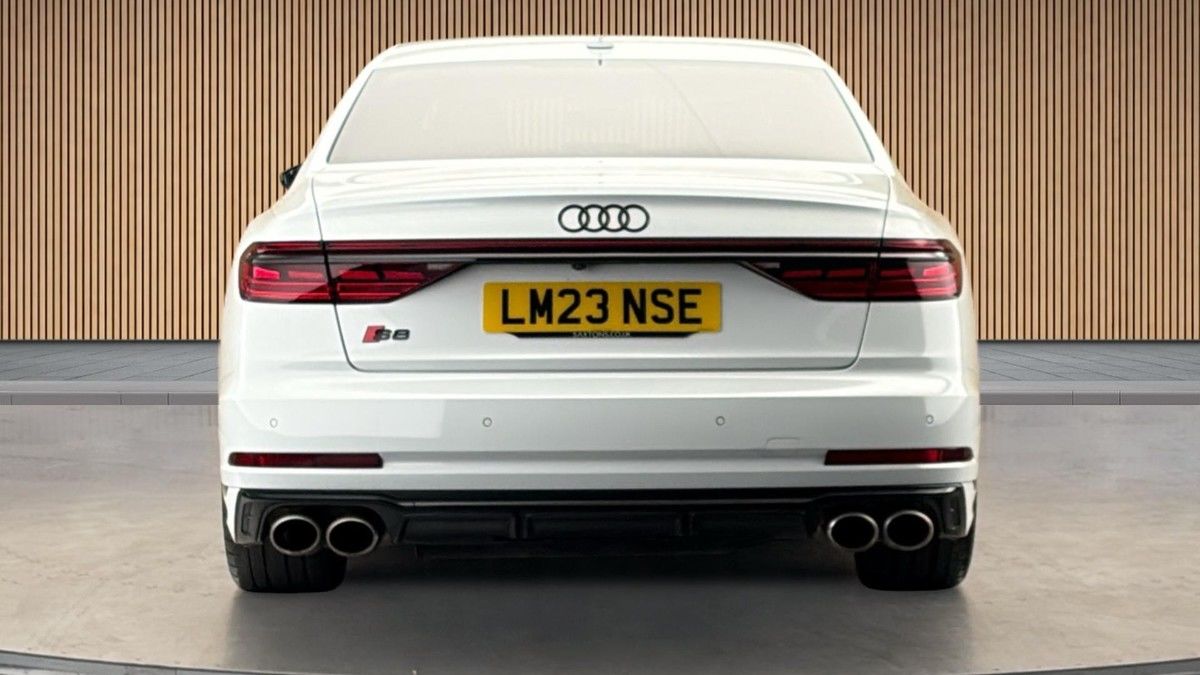 Audi S8 Image 4