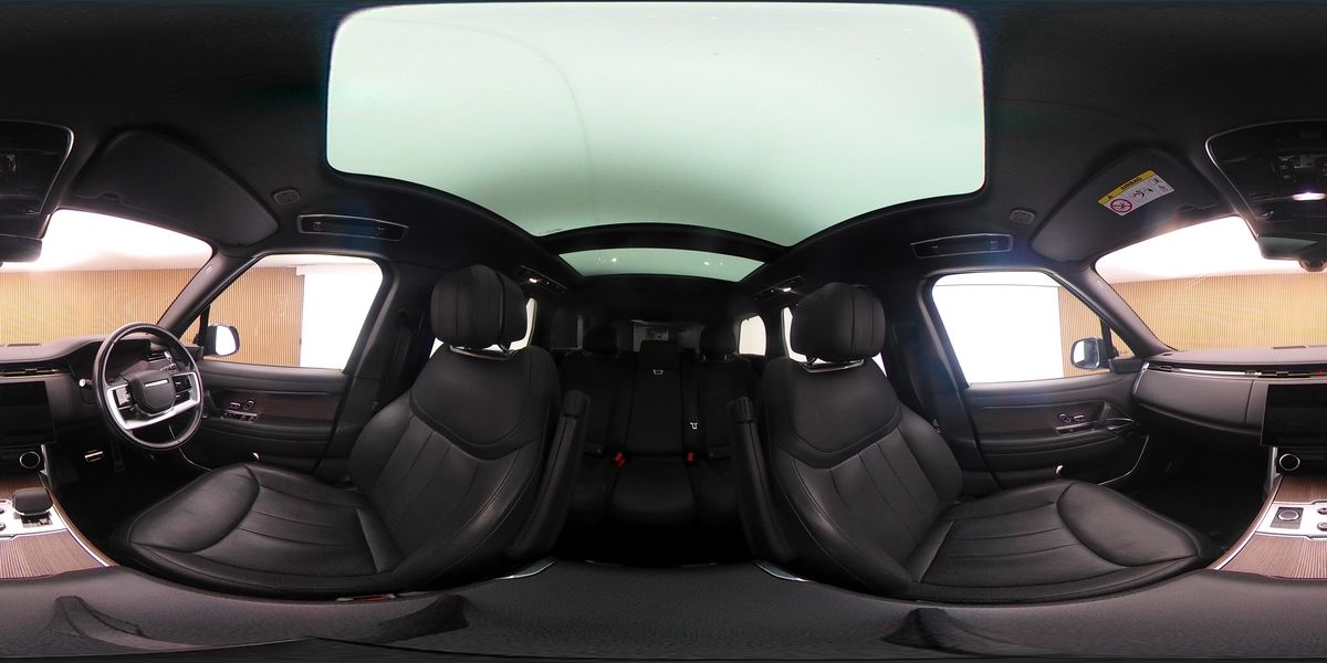 More views of Land Rover Range Rover
