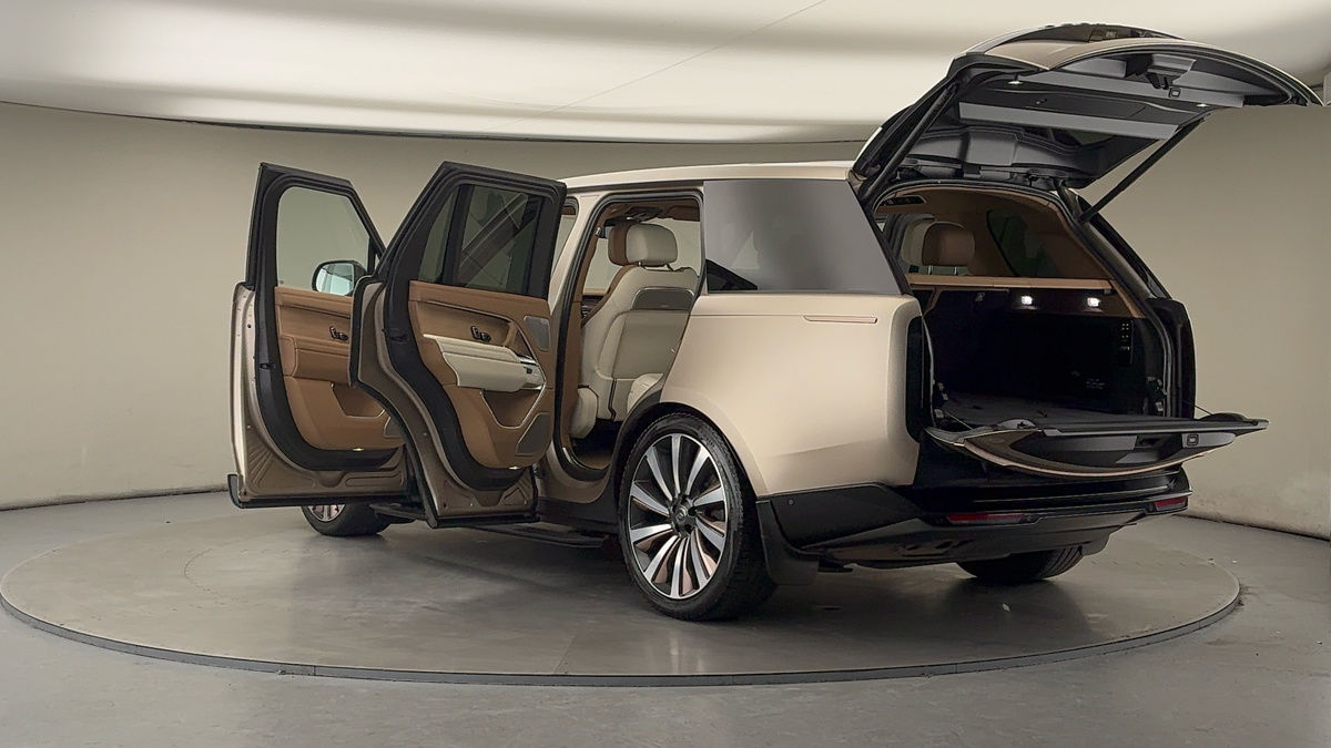 More views of Land Rover Range Rover