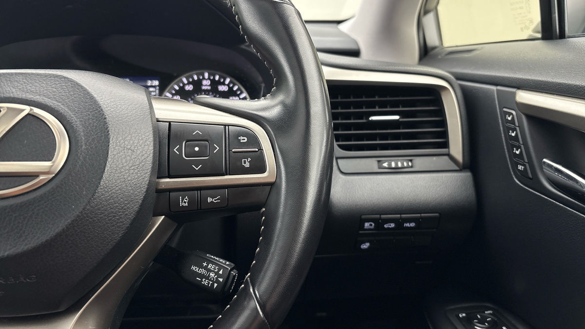 Lexus RX Image 14