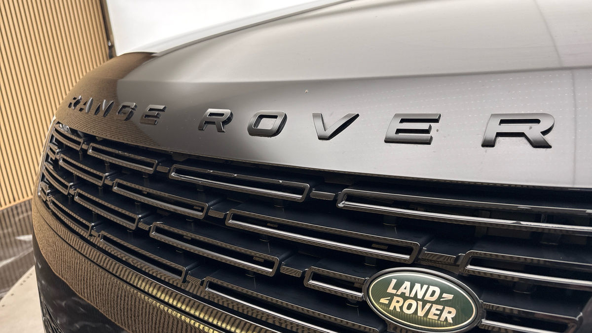 Land Rover Range Rover Sport Image 24
