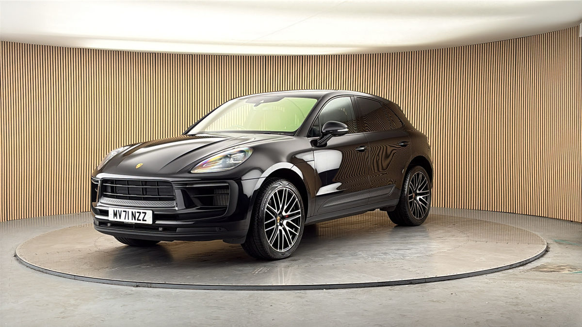 More views of Porsche Macan