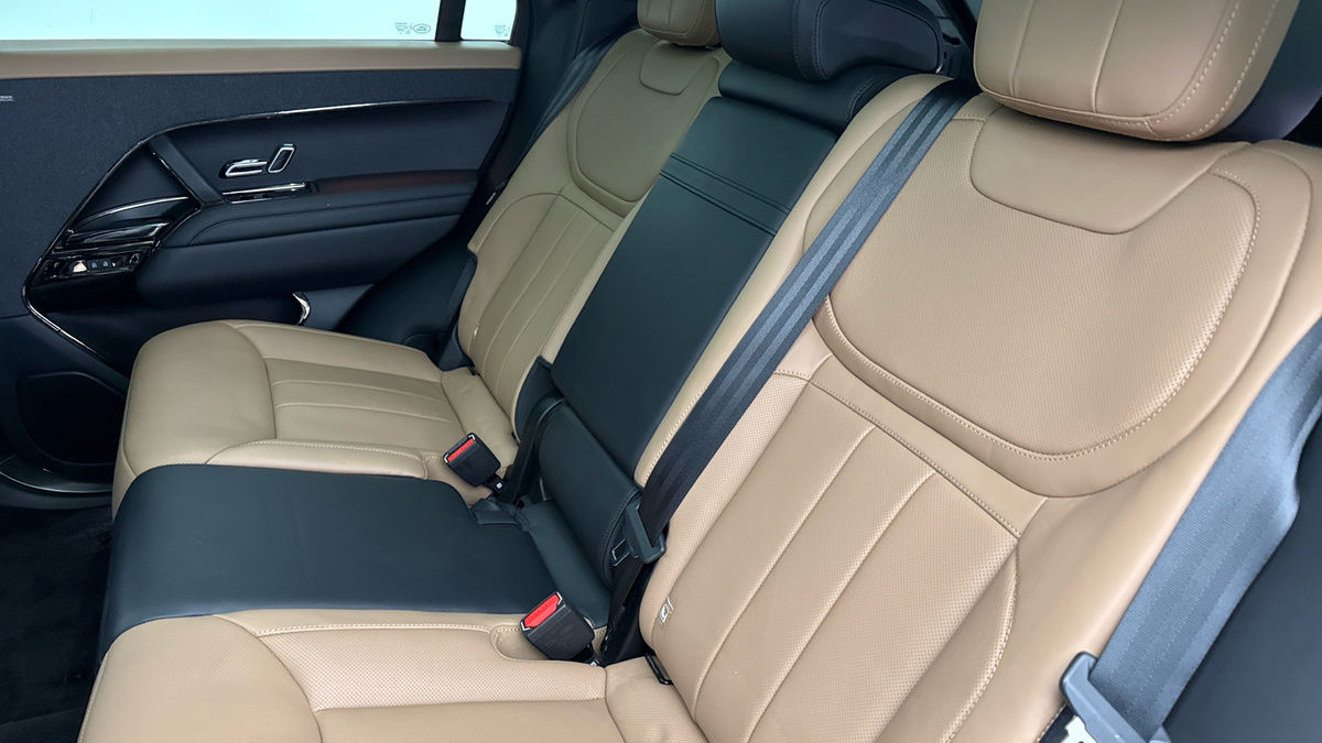 Land Rover Range Rover Sport Image 8