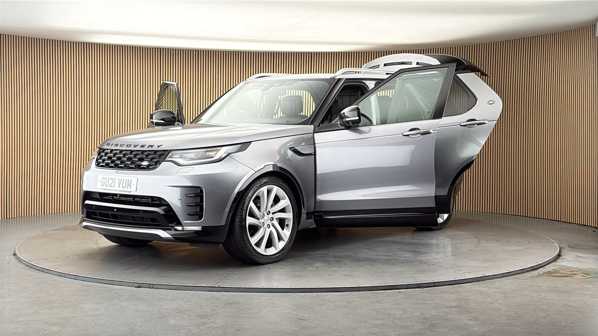 More views of Land Rover Discovery