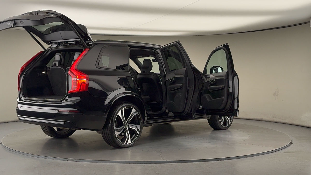 More views of Volvo XC90