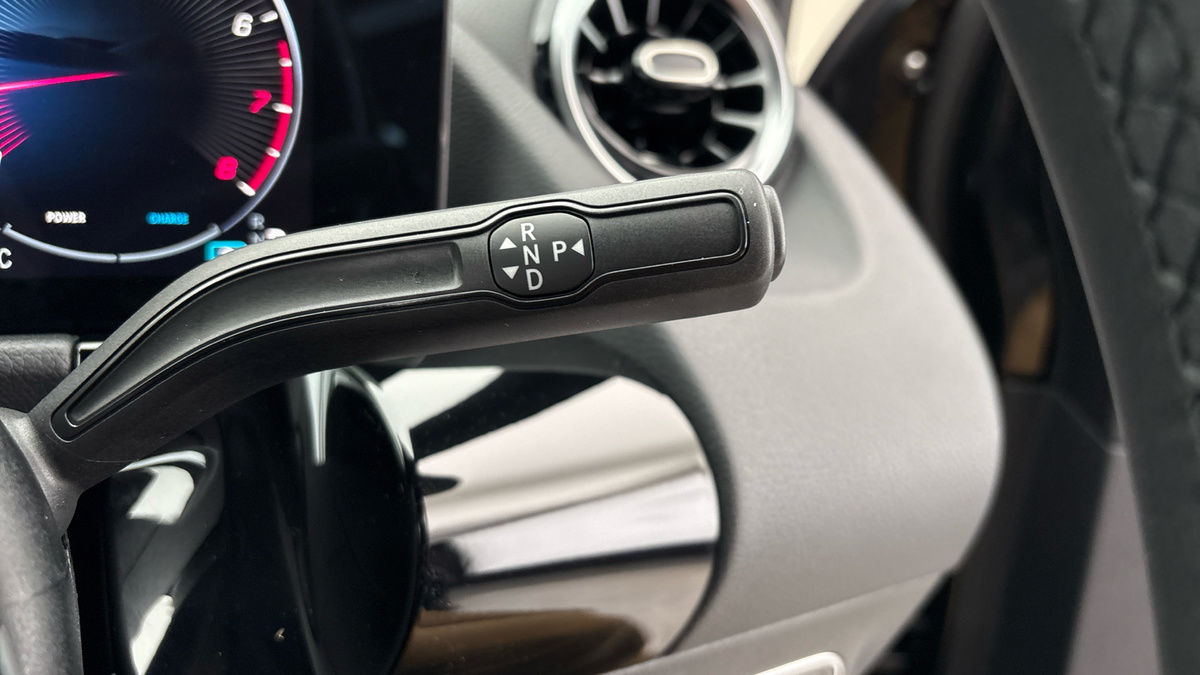 Mercedes-Benz GLA Image 6