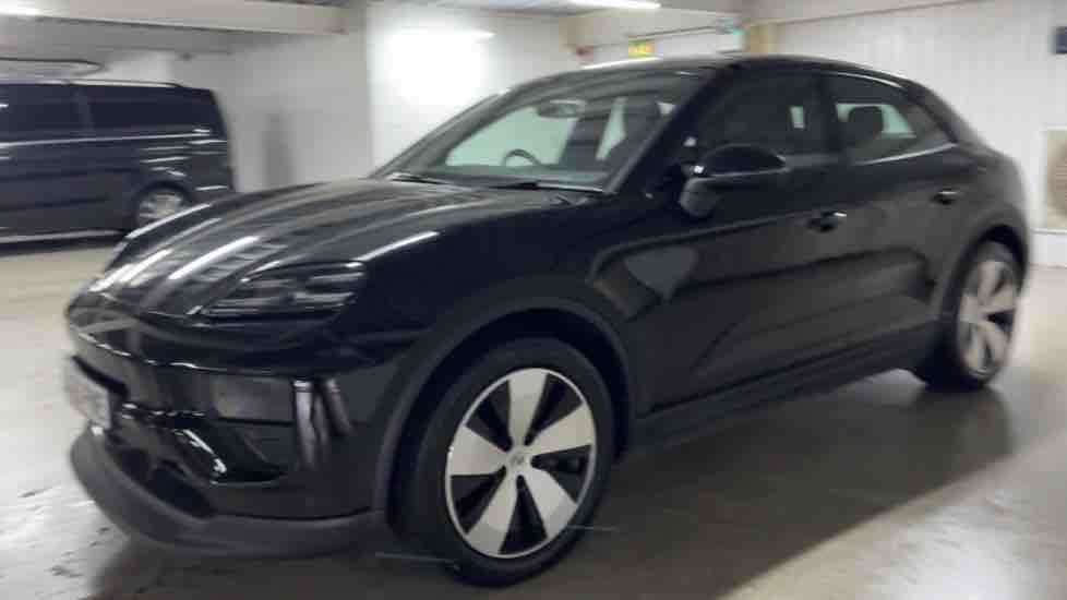More views of Porsche Macan