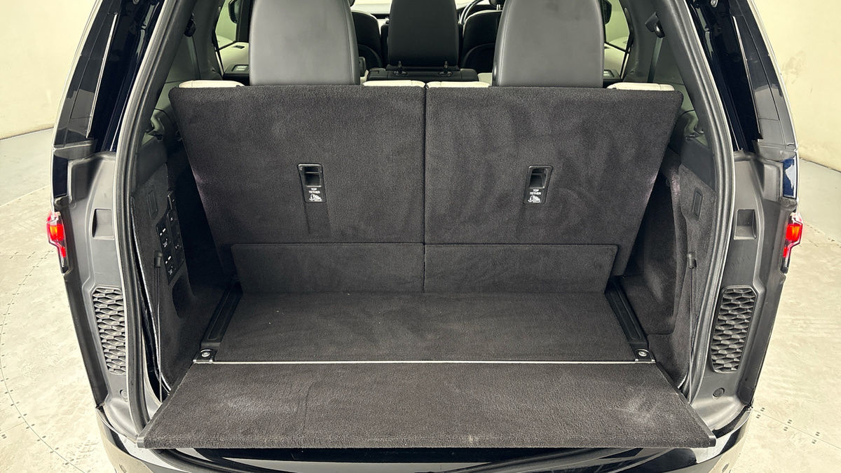 Land Rover Discovery Image 11