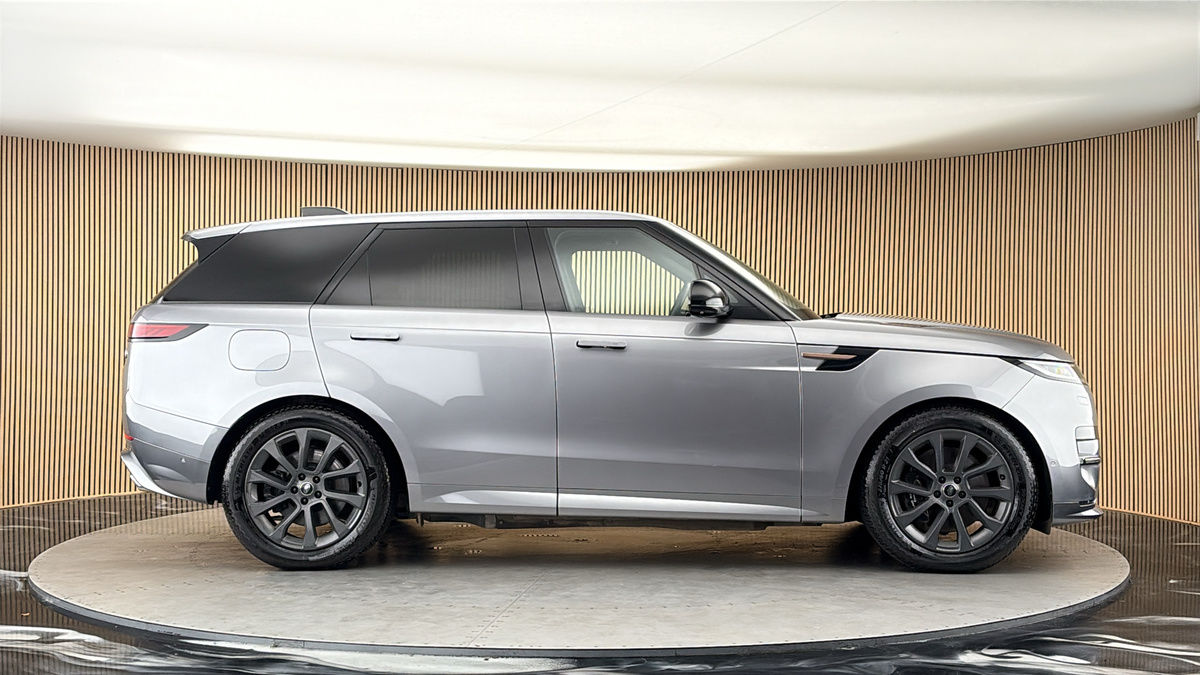 Land Rover Range Rover Sport Image 16