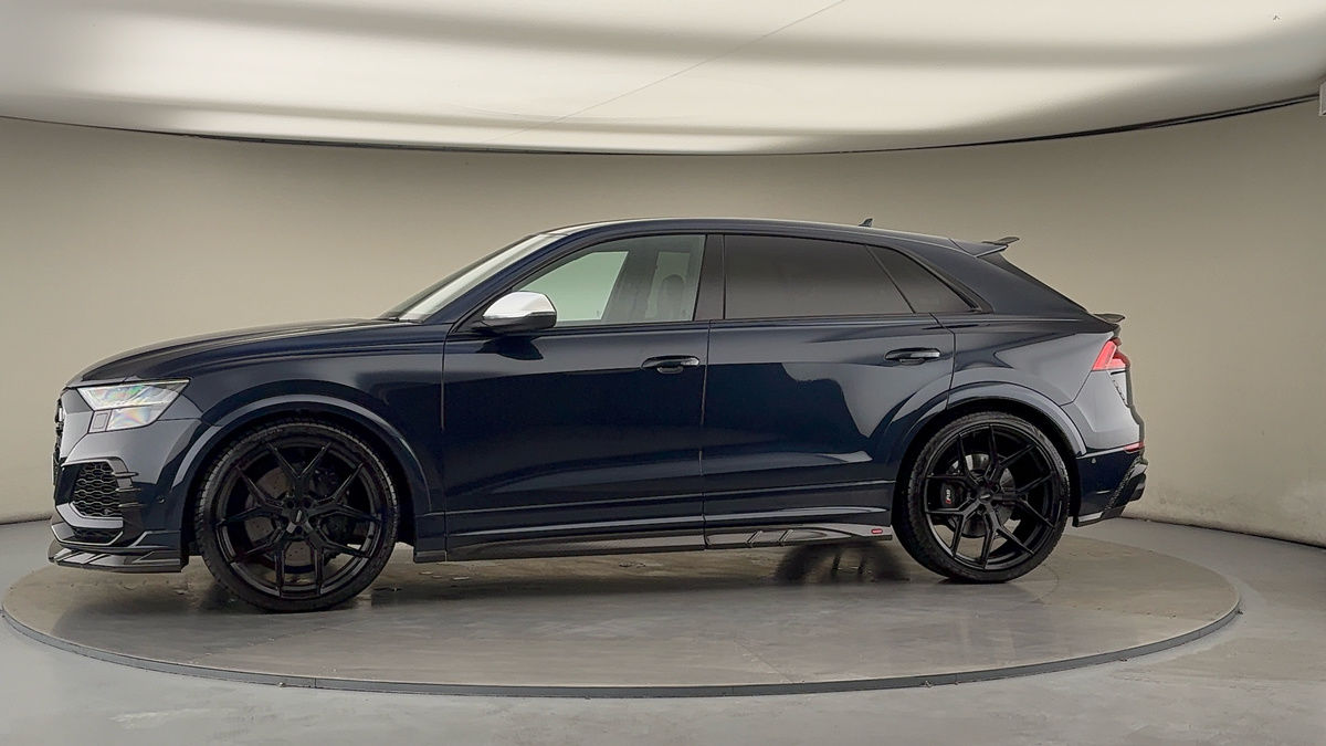 More views of Audi RSQ8