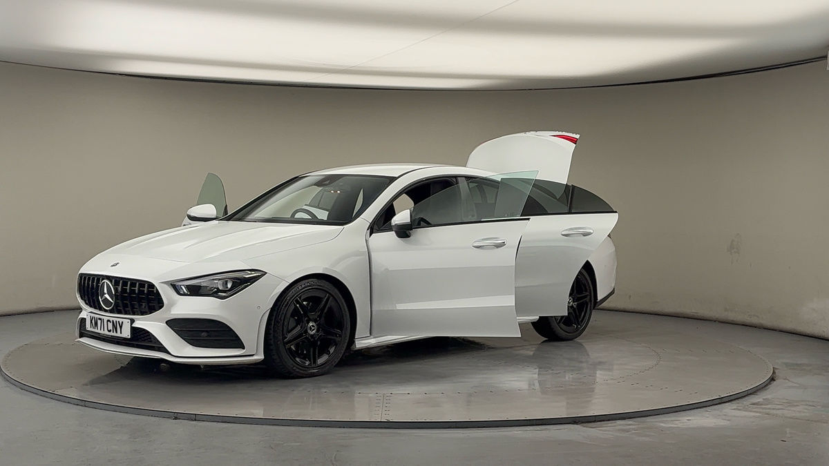 Mercedes-Benz CLA Image 22