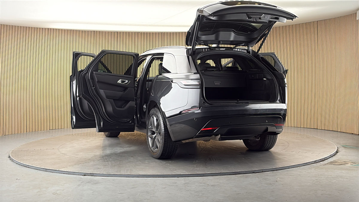 More views of Land Rover Range Rover Velar
