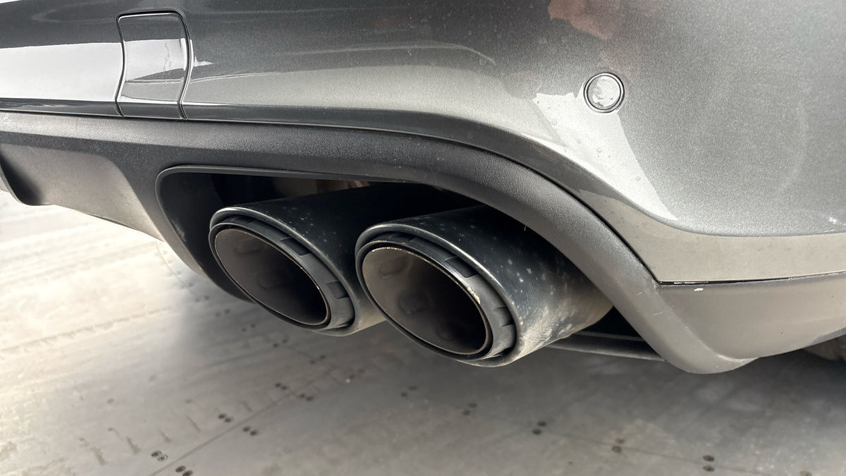 Porsche Cayenne Image 34