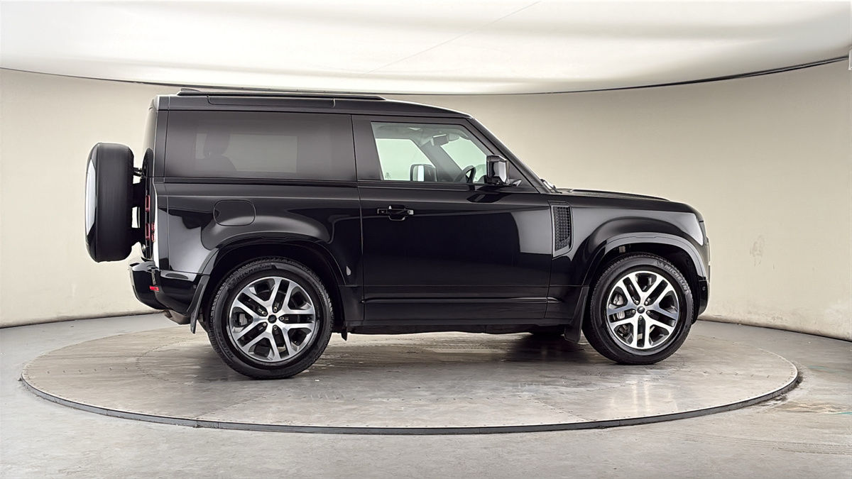 More views of Land Rover Defender 90