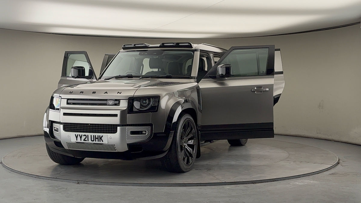 More views of Land Rover Defender 110