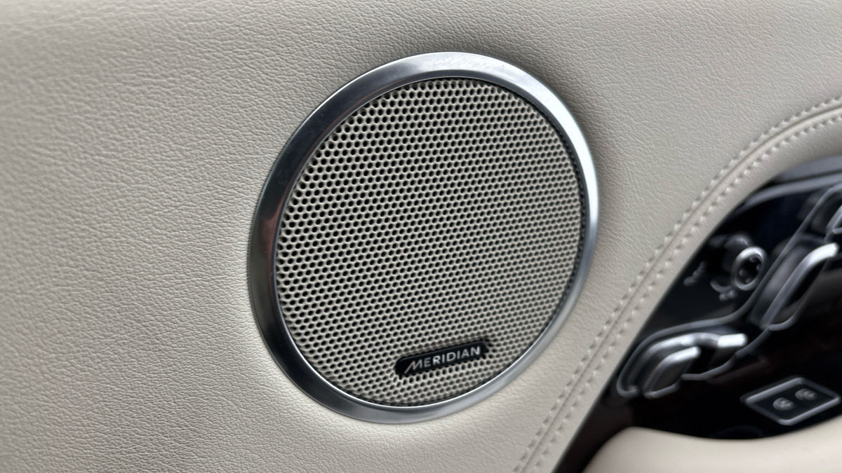 Land Rover Range Rover Image 25